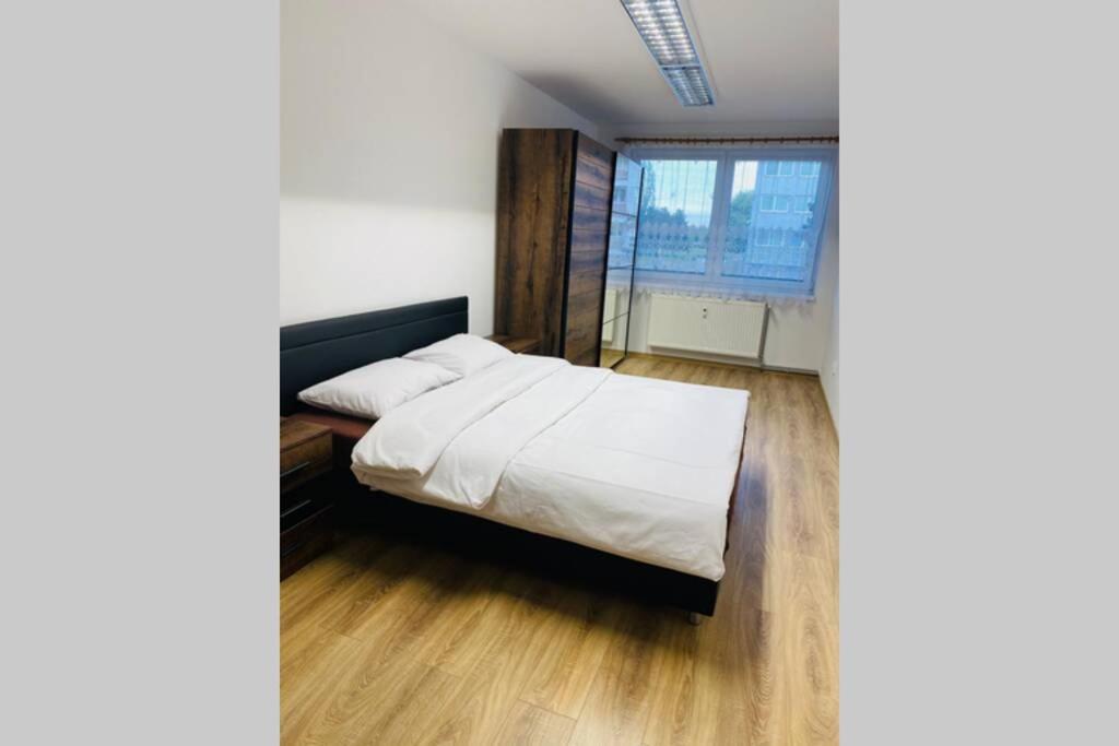 Apartman Solax, Ucnovska 8, Kosice Saca Exterior photo